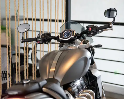 TRIUMPH-ROCKET III R-2023