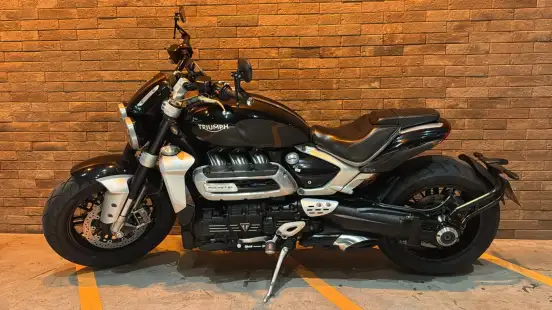 TRIUMPH-ROCKET III R-2020
