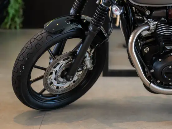 TRIUMPH-SPEED TWIN 900-2023