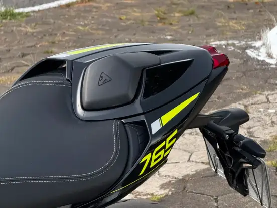 TRIUMPH-STREET TRIPLE RS ABS TRIUMPH-STREET TRIPLE RS ABS-2025