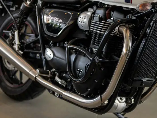 TRIUMPH-STREET TWIN-2018