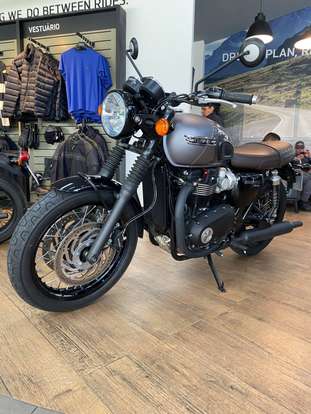 TRIUMPH-BONNEVILLE T120 BLACK 1200-2025