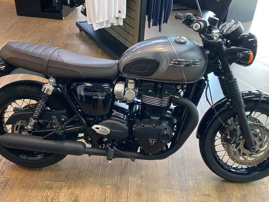 TRIUMPH-BONNEVILLE T120 BLACK 1200 TRIUMPH-BONNEVILLE T120 BLACK 1200-2025