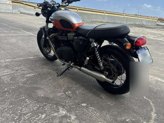 TRIUMPH-BONNEVILLE T100 900 TRIUMPH-BONNEVILLE T100 900-2024
