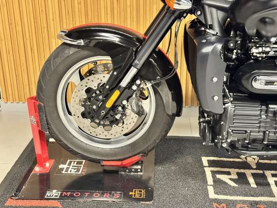 TRIUMPH-ROCKET III-2013
