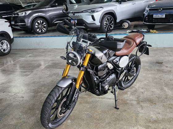 TRIUMPH SCRAMBLER 400 X 