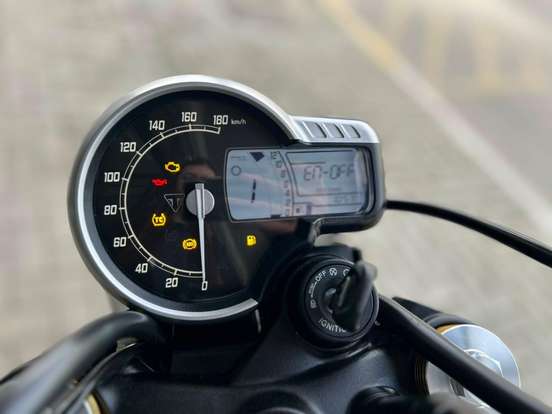 TRIUMPH-SPEED 400-2024