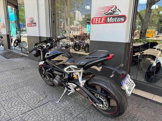 TRIUMPH-STREET TRIPLE 765 RS-2017