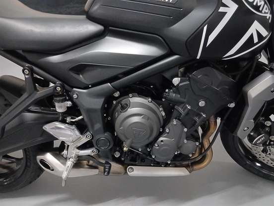 TRIUMPH-TRIDENT 660-2023