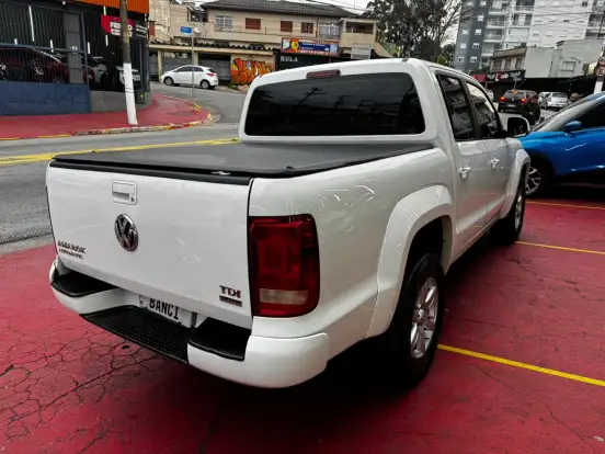 VOLKSWAGEN-AMAROK-2.0 TRENDLINE 4X4 CD 16V TURBO INTERCOOLER DIESEL 4P AUTOMÁTICO VOLKSWAGEN-AMAROK-2016