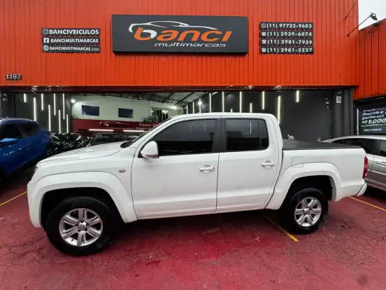 VOLKSWAGEN-AMAROK-2.0 TRENDLINE 4X4 CD 16V TURBO INTERCOOLER DIESEL 4P AUTOMÁTICO VOLKSWAGEN-AMAROK-2016