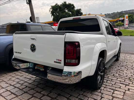VOLKSWAGEN-AMAROK-2018