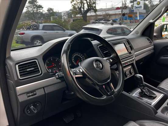 VOLKSWAGEN-AMAROK-2018