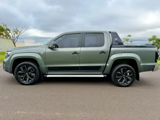 VOLKSWAGEN-AMAROK-2024