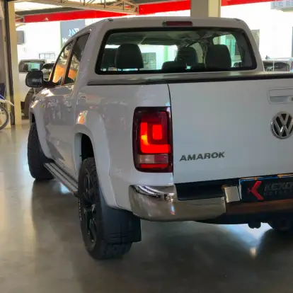 VOLKSWAGEN-AMAROK-2024