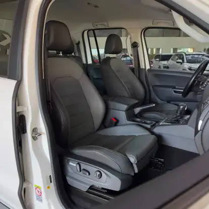 VOLKSWAGEN-AMAROK-2024