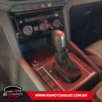 VOLKSWAGEN-AMAROK-3.0 V6 TDI DIESEL EXTREME CD 4MOTION AUTOMÁTICO VOLKSWAGEN-AMAROK-2024