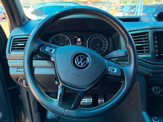 VOLKSWAGEN-AMAROK-2025