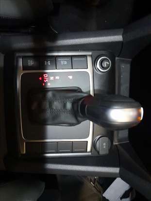 VOLKSWAGEN-AMAROK-2024