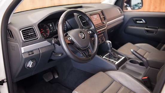 VOLKSWAGEN-AMAROK-2023