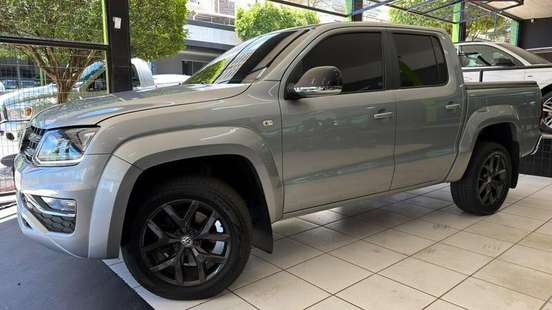 VOLKSWAGEN-AMAROK-2022
