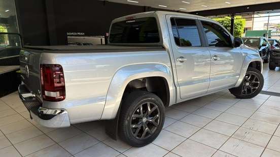 VOLKSWAGEN-AMAROK-2022