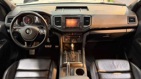 VOLKSWAGEN-AMAROK-2022
