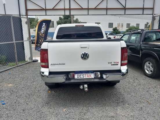 VOLKSWAGEN-AMAROK-2017