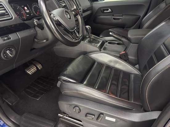 VOLKSWAGEN-AMAROK-2022