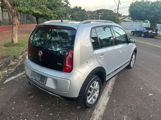 VOLKSWAGEN-CROSS UP-1.0 TSI 12V FLEX 4P MANUAL VOLKSWAGEN-CROSS UP-2016