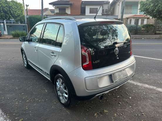 VOLKSWAGEN-CROSS UP-1.0 TSI 12V FLEX 4P MANUAL VOLKSWAGEN-CROSS UP-2016
