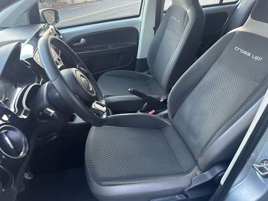 VOLKSWAGEN-CROSS UP-1.0 TSI 12V FLEX 4P MANUAL VOLKSWAGEN-CROSS UP-2016