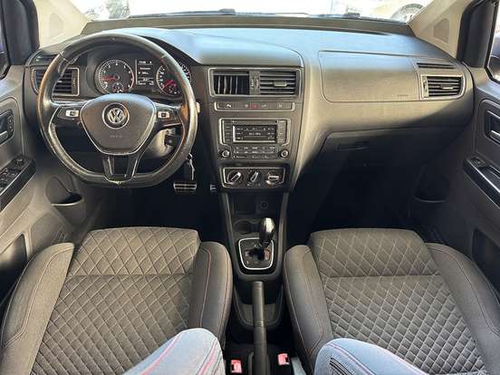 VOLKSWAGEN-CROSSFOX-1.6 MI FLEX 8V 4P AUTOMATIZADO VOLKSWAGEN-CROSSFOX-2015