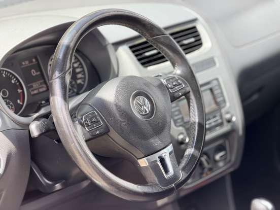 VOLKSWAGEN-CROSSFOX-1.6 MI FLEX 8V 4P AUTOMATIZADO VOLKSWAGEN-CROSSFOX-2013