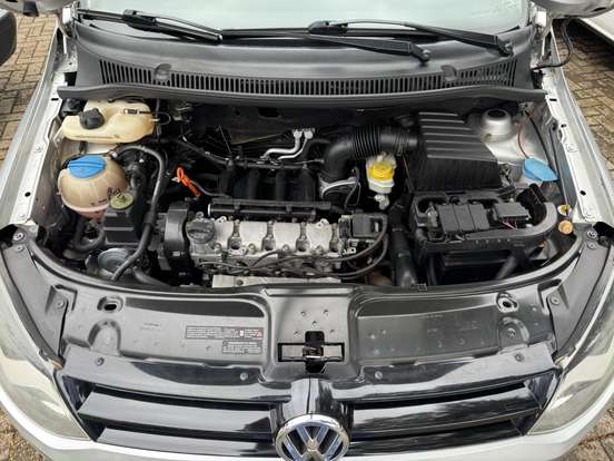 VOLKSWAGEN-CROSSFOX-2010