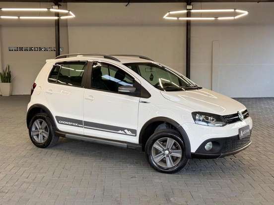 VOLKSWAGEN-CROSSFOX-1.6 MI FLEX 8V 4P MANUAL VOLKSWAGEN-CROSSFOX-2011