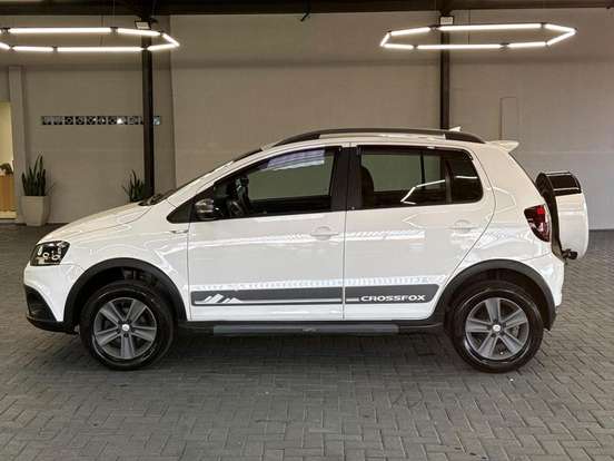 VOLKSWAGEN-CROSSFOX-1.6 MI FLEX 8V 4P MANUAL VOLKSWAGEN-CROSSFOX-2011