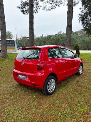 VOLKSWAGEN-FOX-2012