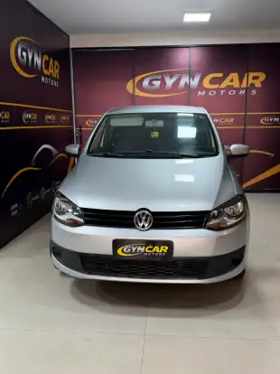 VOLKSWAGEN-FOX-2011