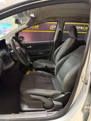 VOLKSWAGEN-FOX-2011