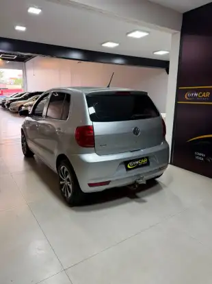 VOLKSWAGEN-FOX-2011
