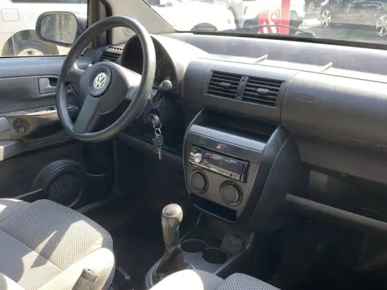 VOLKSWAGEN-FOX-1.0 MI 8V FLEX 4P MANUAL VOLKSWAGEN-FOX-2009
