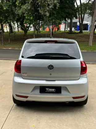 VOLKSWAGEN-FOX-2012