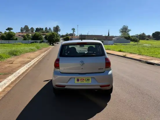 VOLKSWAGEN-FOX-2010