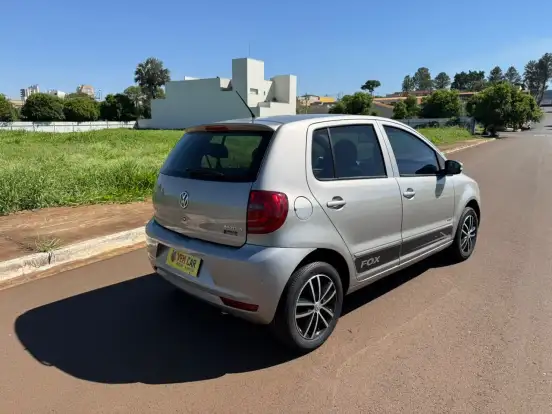 VOLKSWAGEN-FOX-1.6 MI 8V FLEX 4P AUTOMATIZADO VOLKSWAGEN-FOX-2010