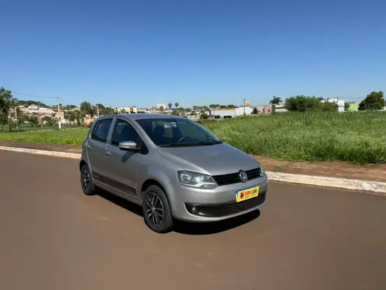 VOLKSWAGEN-FOX-2010