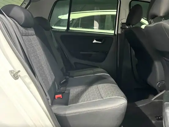 VOLKSWAGEN-FOX-1.6 MI 8V FLEX 4P MANUAL VOLKSWAGEN-FOX-2013