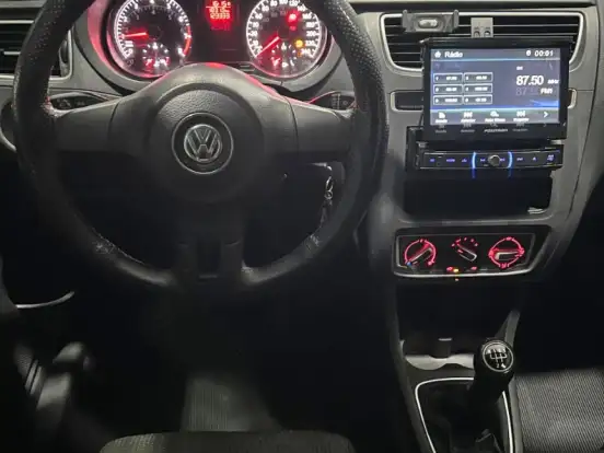 VOLKSWAGEN-FOX-1.6 MI 8V FLEX 4P MANUAL VOLKSWAGEN-FOX-2013