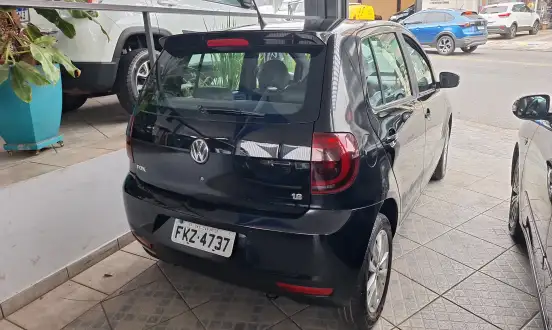 VOLKSWAGEN-FOX-2014