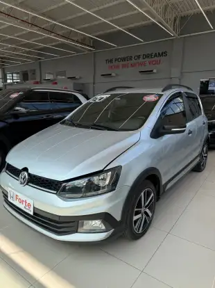 VOLKSWAGEN-FOX-2019